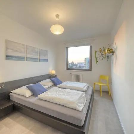 Apartman S Garazi Kousek Od Kolonady 포데브라디