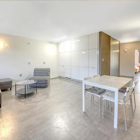 Appartement Apartman S Garazi Kousek Od Kolonady Poděbrady